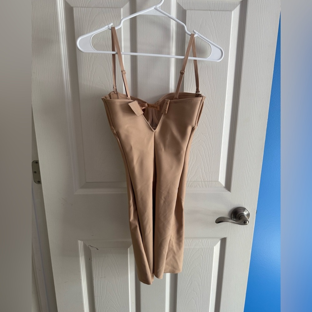 SKIMS BODY CORE SCULPT UNDERWIRE MID THIGH BODYSUIT S - Picture 9 of 11